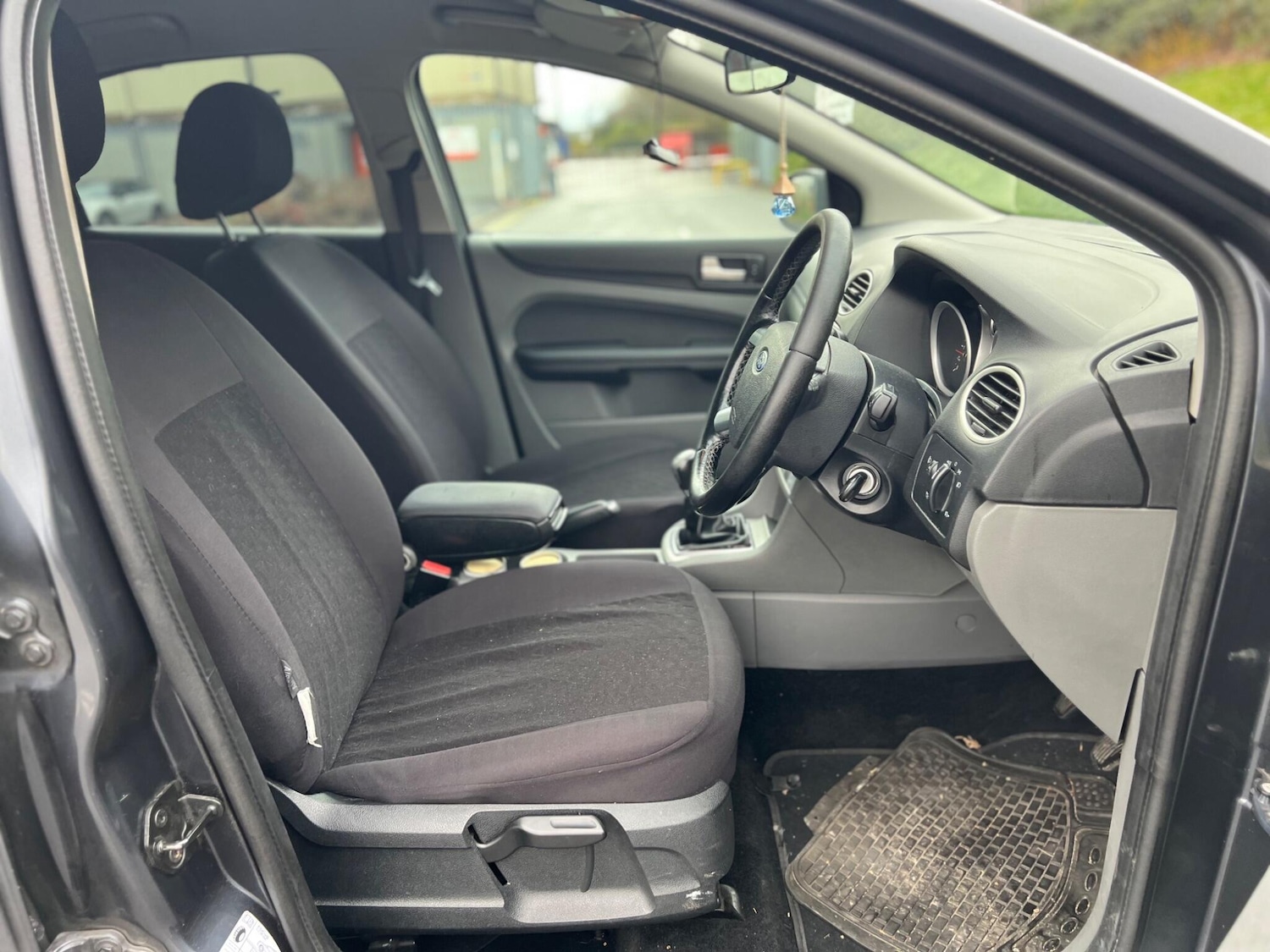 Used Ford Focus 2009 for sale - 76765305: Photo 14