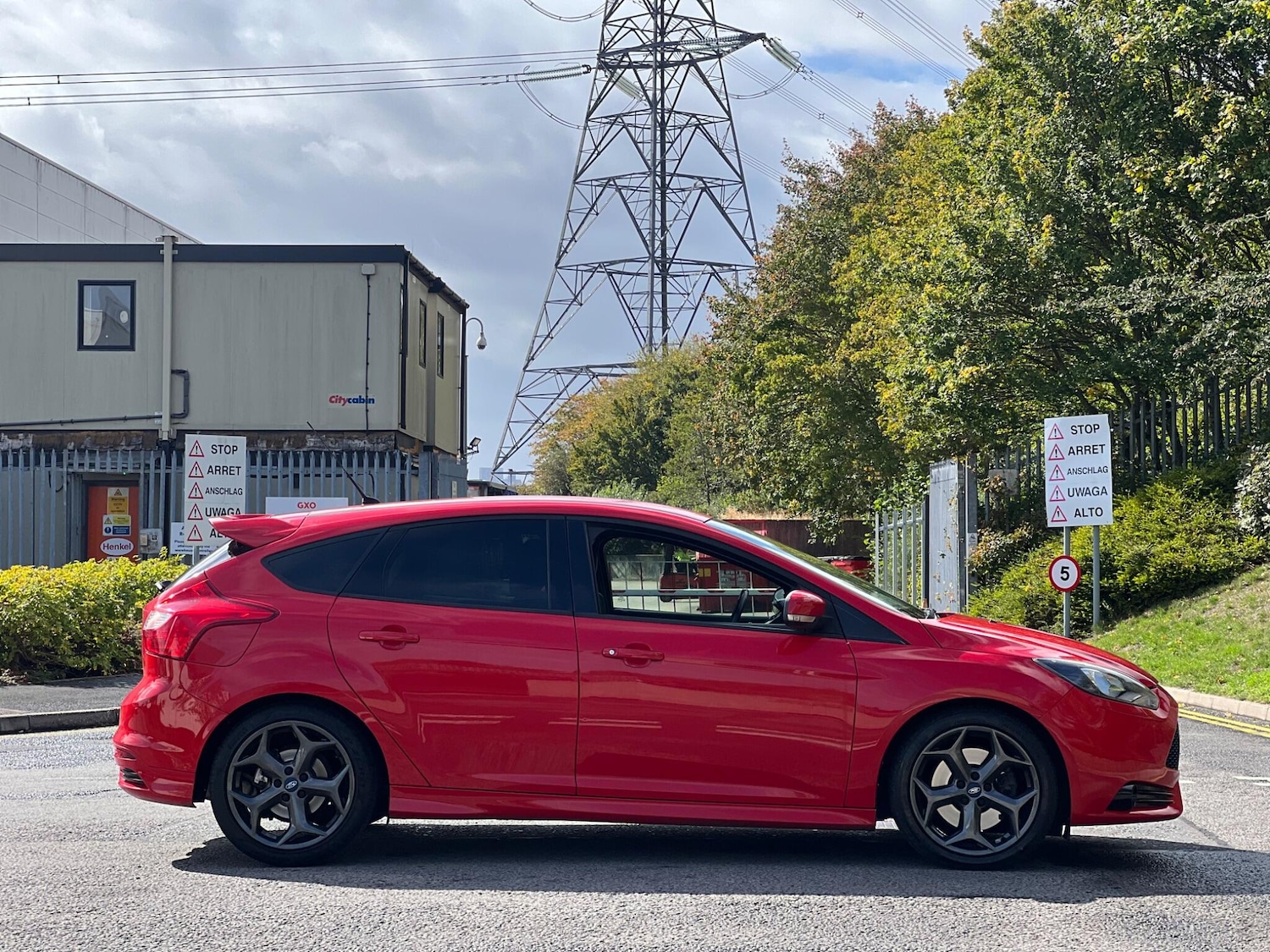 Used Ford Focus 2012 for sale - 75991077: Photo 9