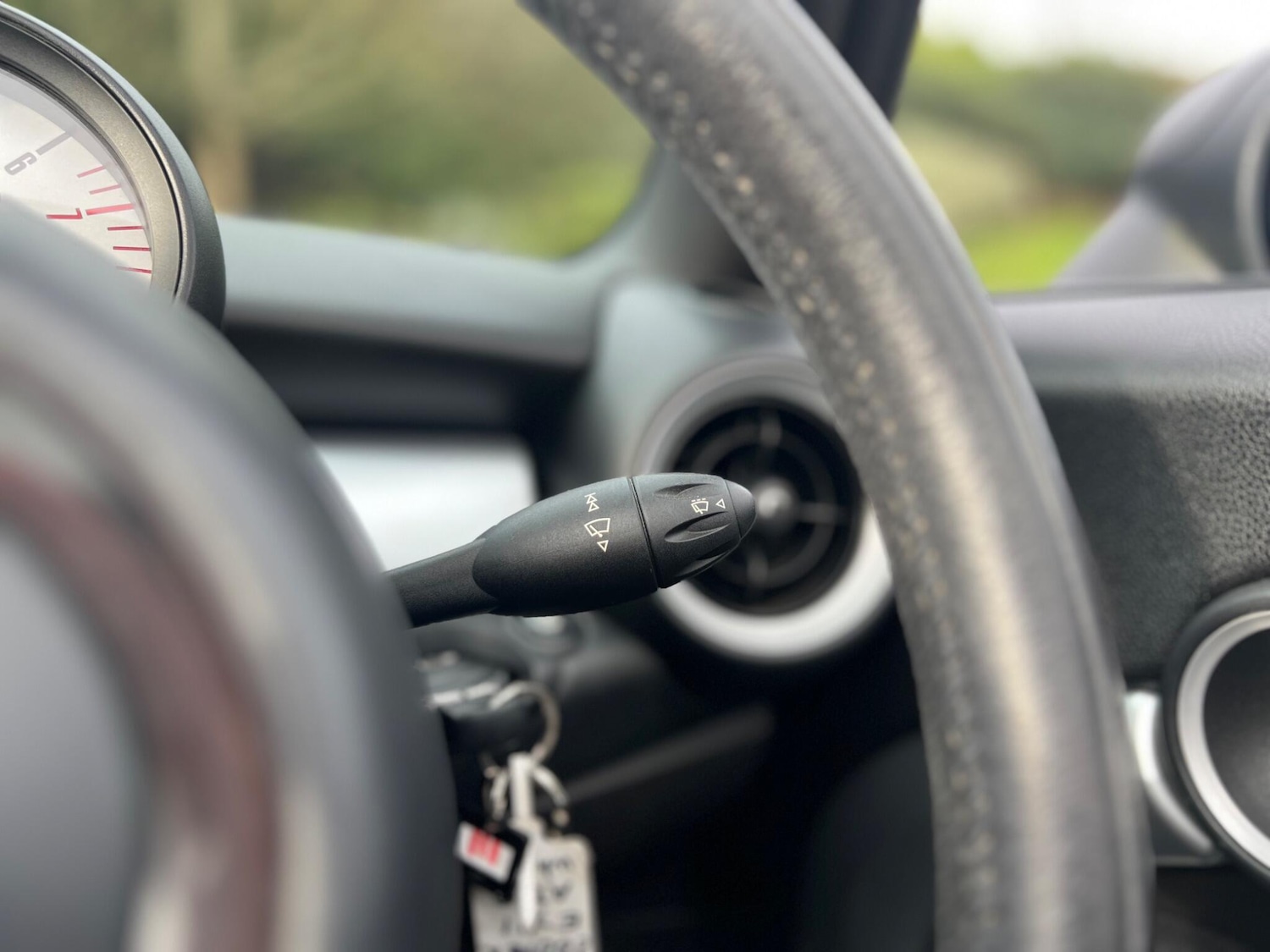 Used MINI Convertible 2011 for sale - 77633468: Photo 22