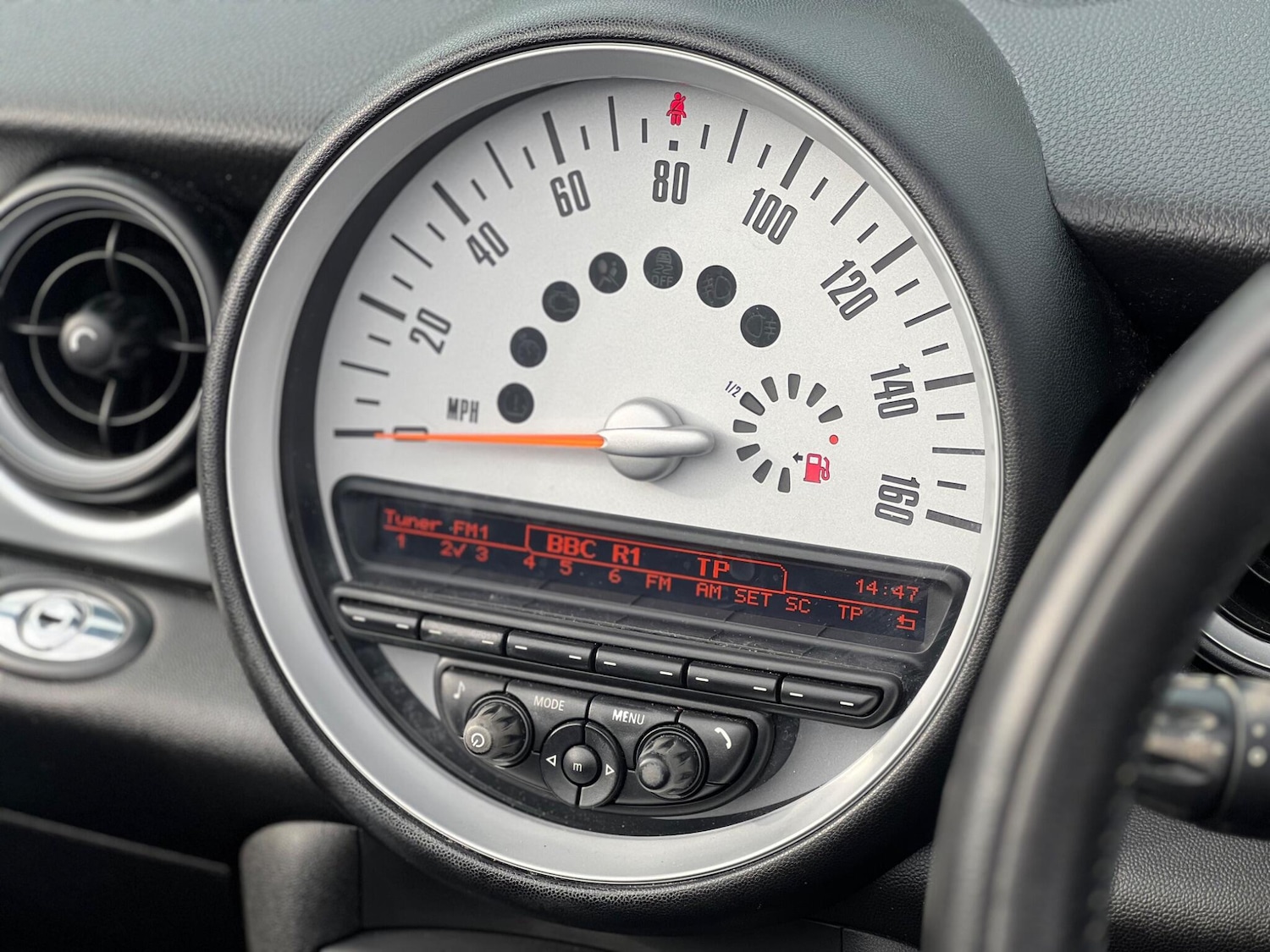 Used MINI Convertible 2011 for sale - 77633468: Photo 24