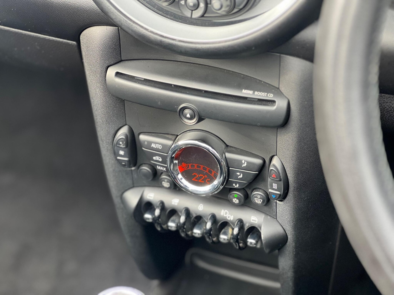 Used MINI Convertible 2011 for sale - 77633468: Photo 25