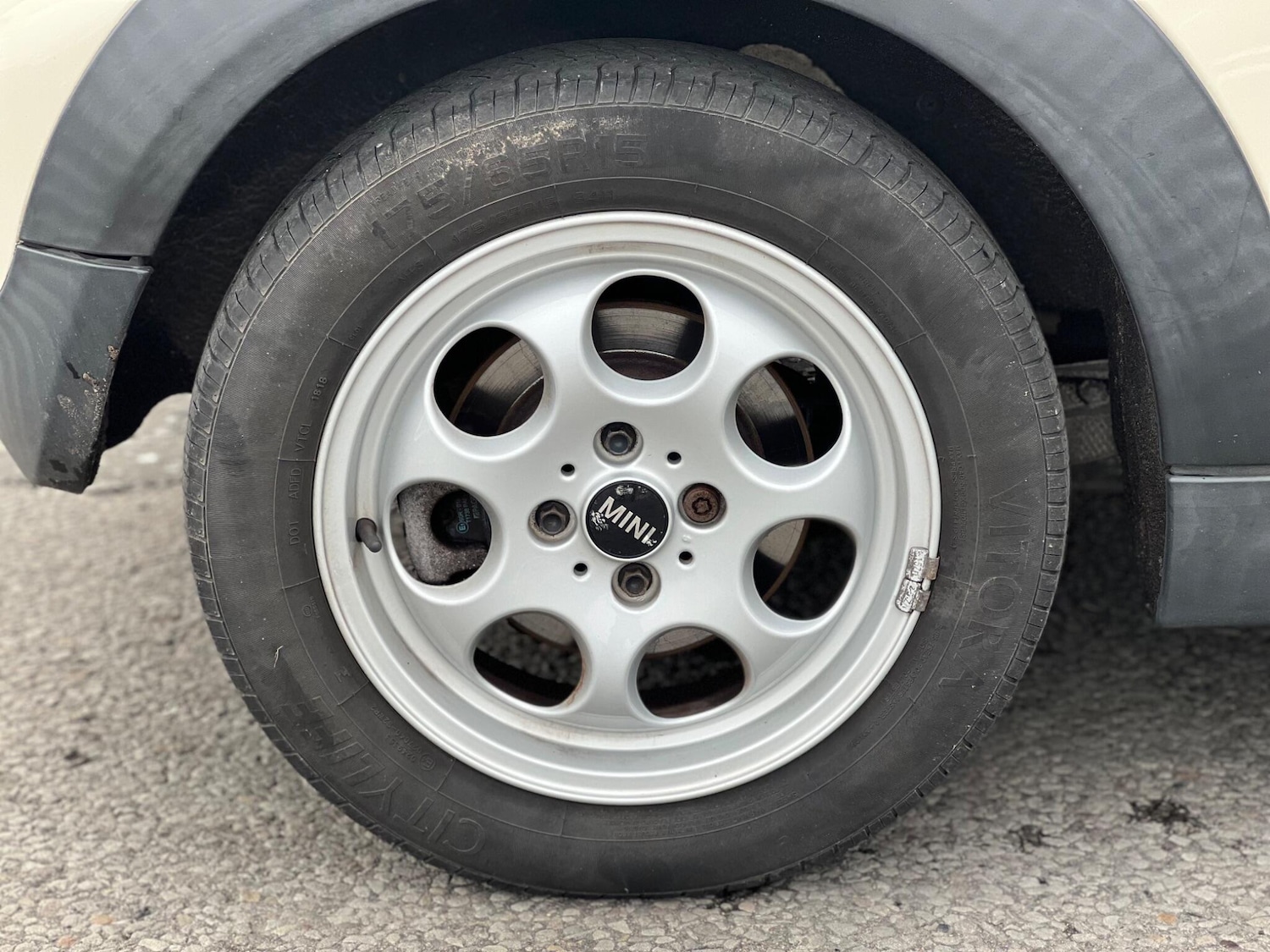 Used MINI Convertible 2011 for sale - 77633468: Photo 31