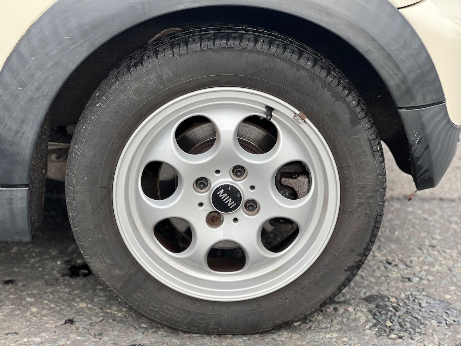 Used MINI Convertible 2011 for sale - 77633468: Photo 33