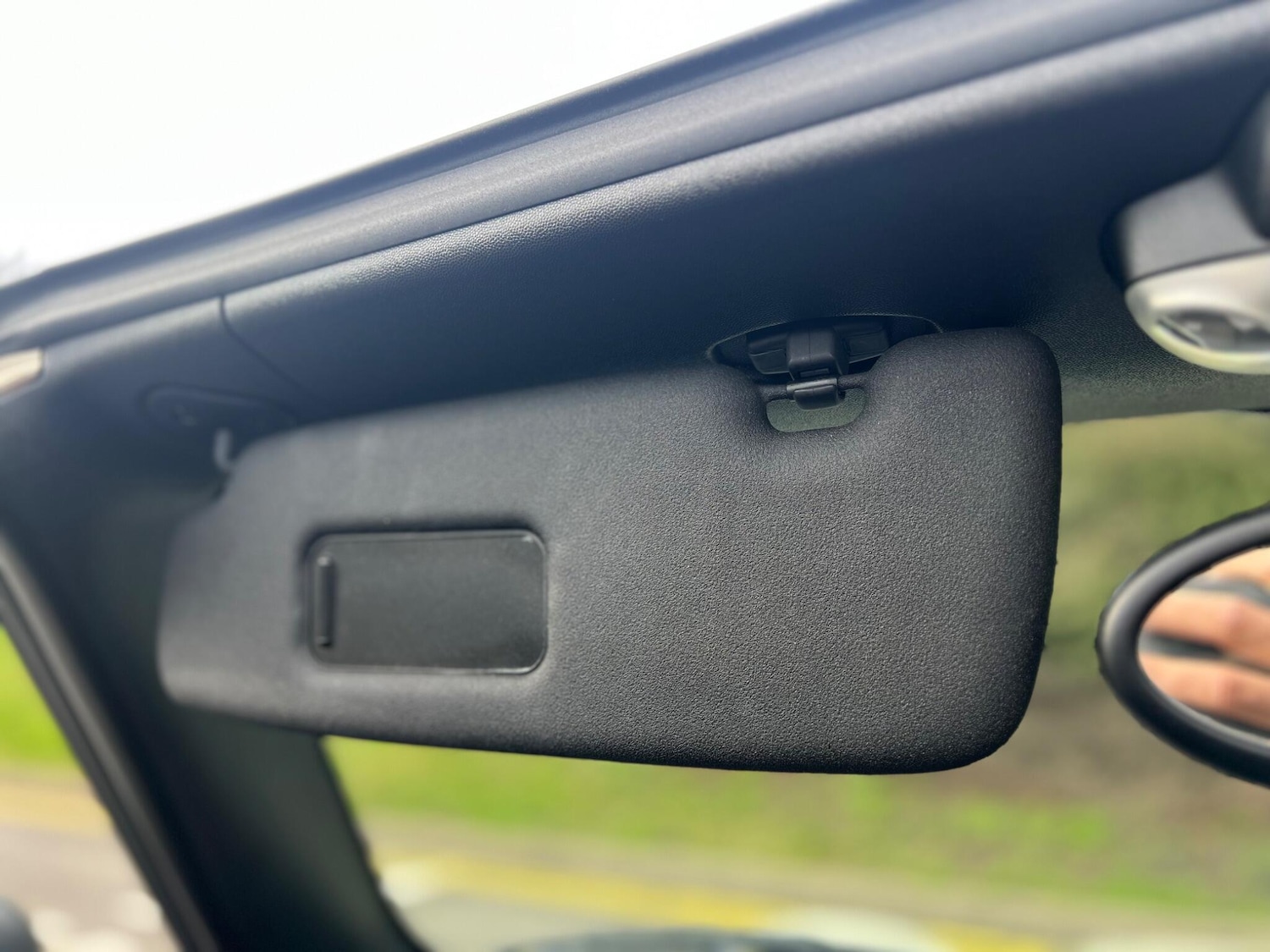 Used MINI Convertible 2011 for sale - 77633468: Photo 34