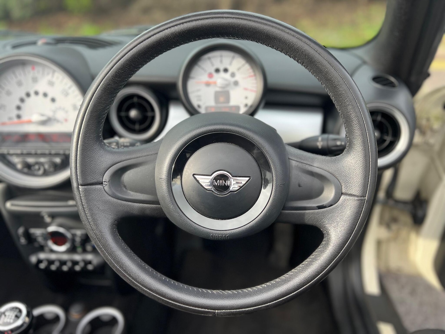 Used MINI Convertible 2011 for sale - 77633468: Photo 6