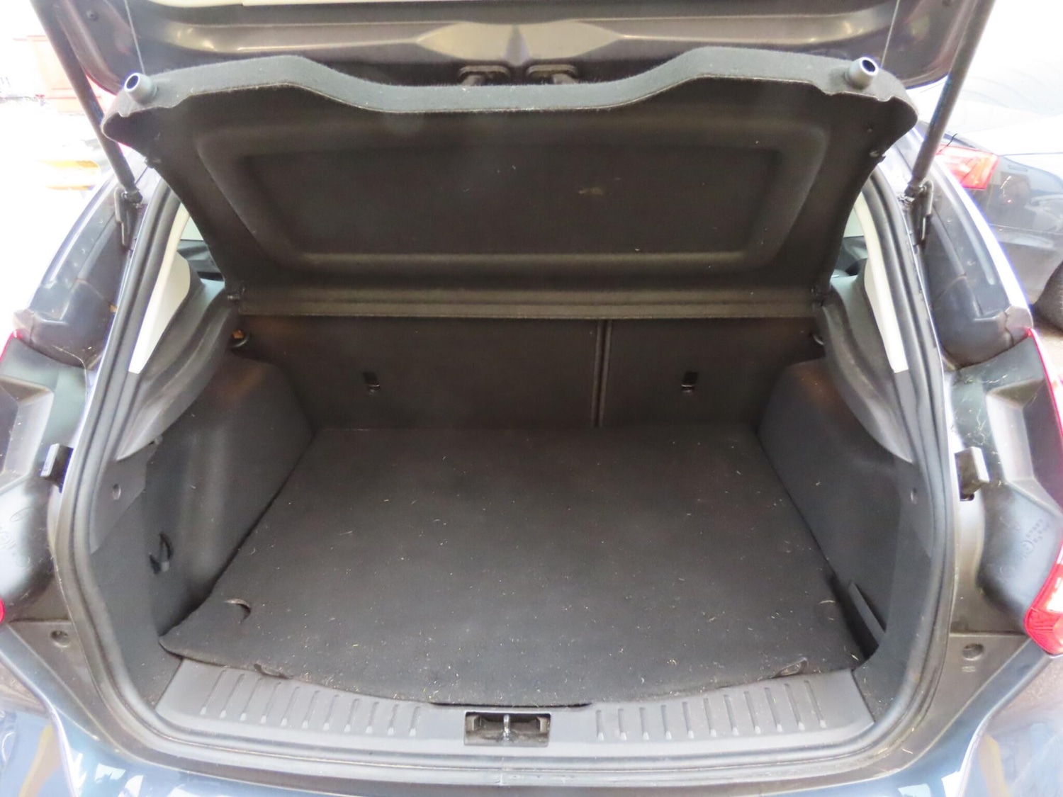 Used Ford Focus 2011 for sale - 77359254: Photo 11