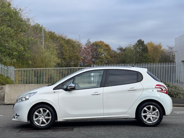 Used Peugeot 208 2015 for sale - 76179759: Photo 14
