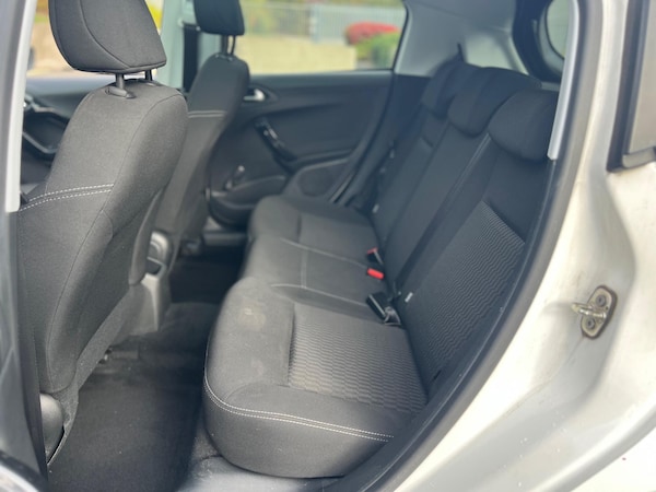Used Peugeot 208 2015 for sale - 76179759: Photo 21
