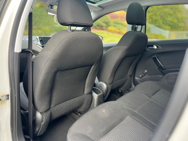 Used Peugeot 208 2015 for sale - 76179759: Photo 22