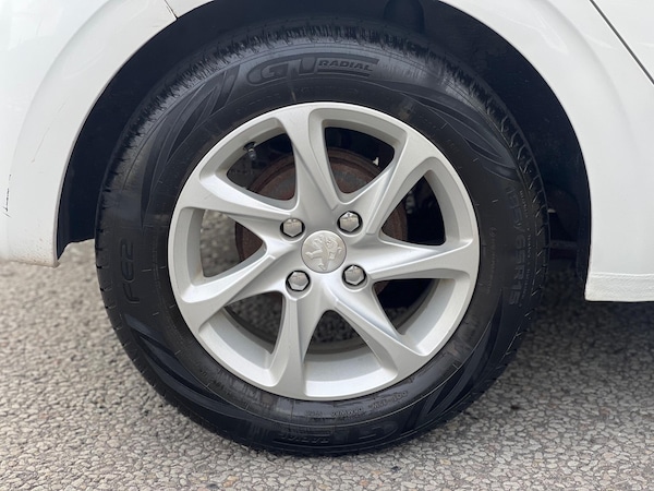 Used Peugeot 208 2015 for sale - 76179759: Photo 37