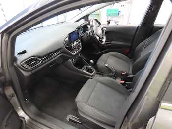 Used Ford Fiesta 2017 for sale - 79092796: Photo