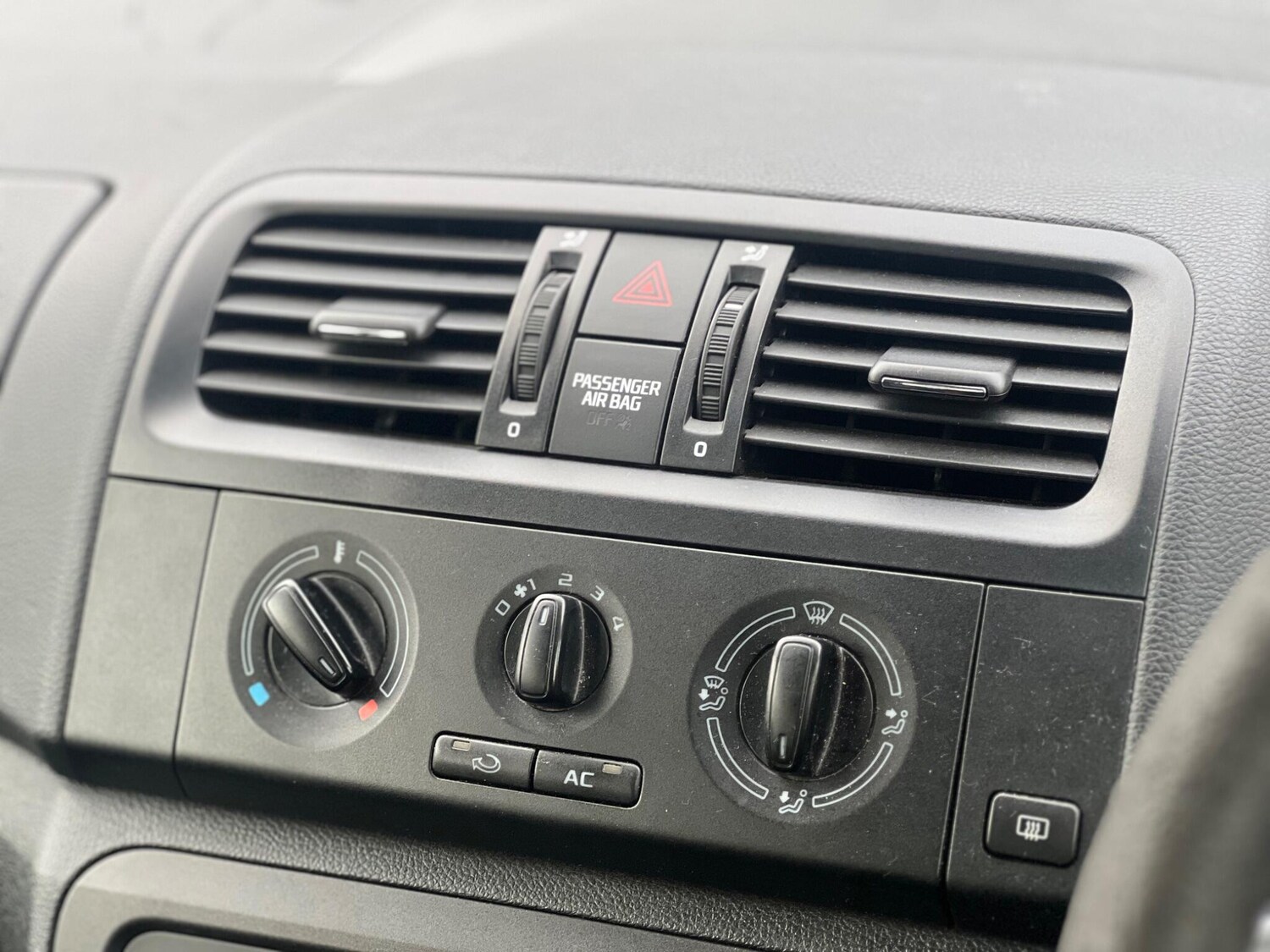 Used Skoda Fabia 2011 for sale - 77585687: Photo 28