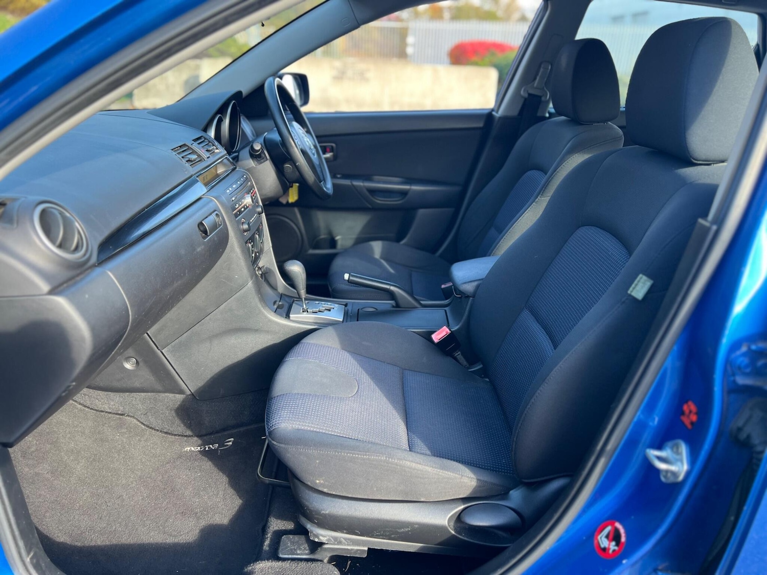 Used Mazda Mazda3 2006 for sale - 76370359: Photo 18
