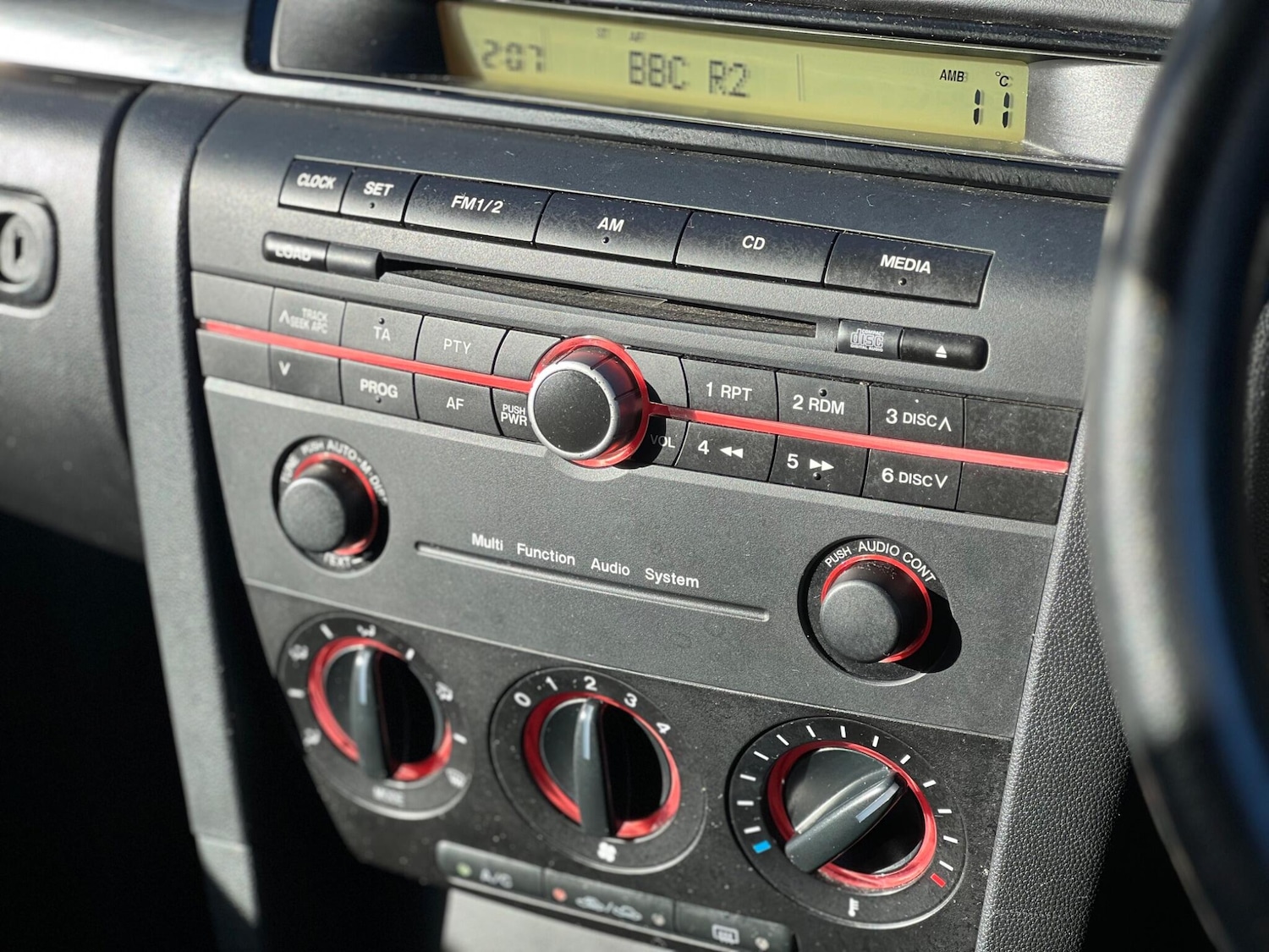 Used Mazda Mazda3 2006 for sale - 76370359: Photo 29