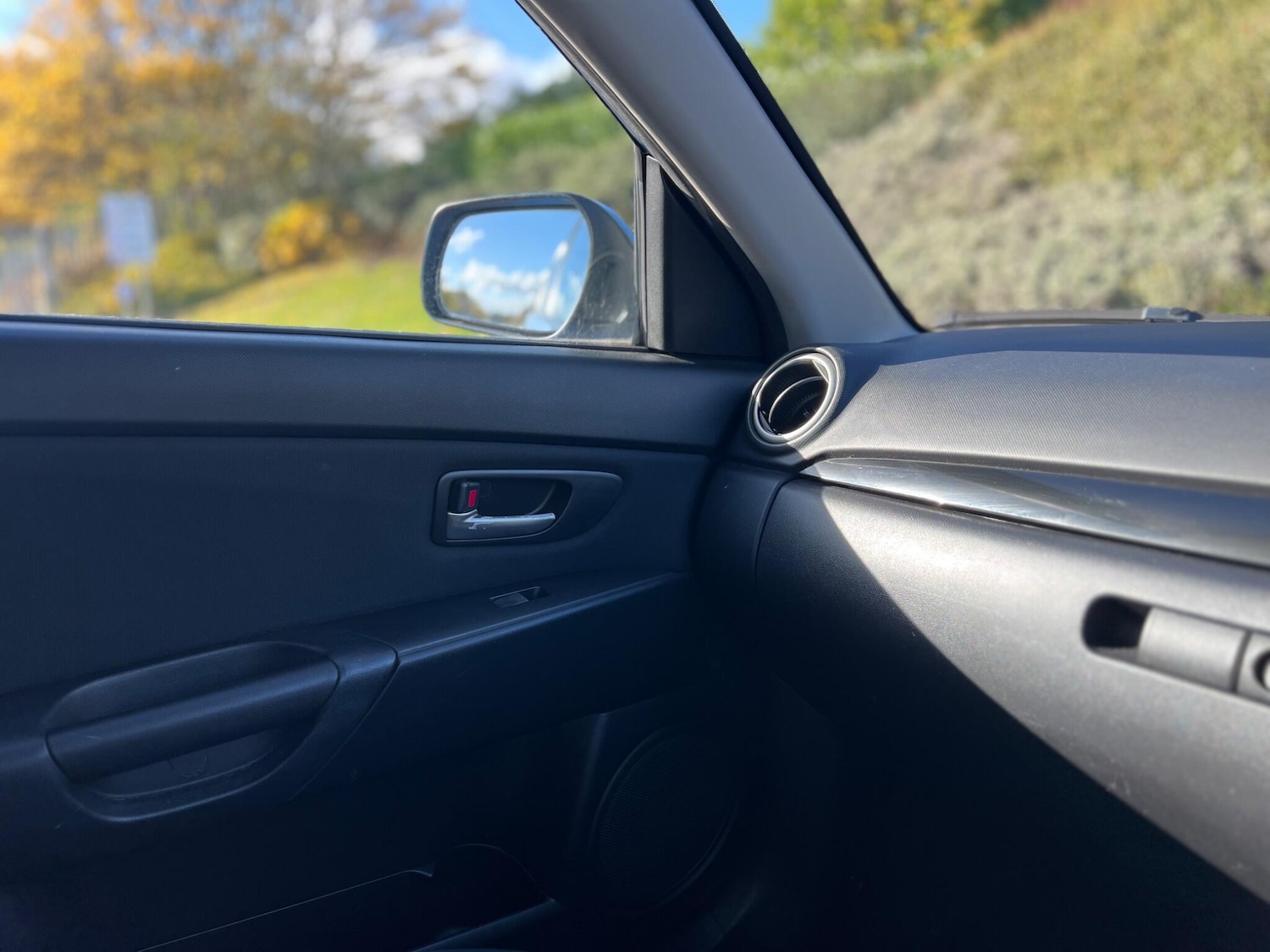 Used Mazda Mazda3 2006 for sale - 76370359: Photo 40