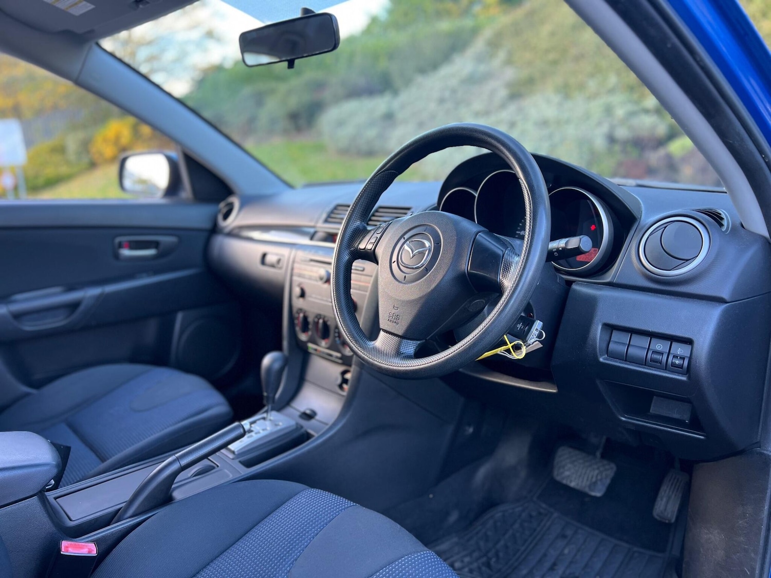 Used Mazda Mazda3 2006 for sale - 76370359: Photo 6