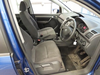Used Volkswagen Touran 2010 for sale - 79201403: Photo