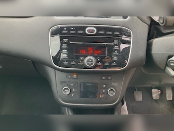 Used Fiat Punto 2012 for sale - 75781442: Photo