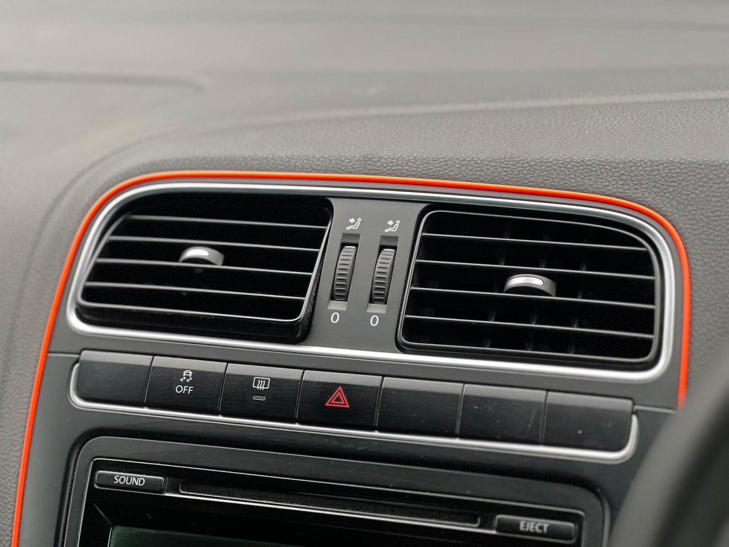 Used Volkswagen Polo 2014 for sale - 76765743: Photo 22