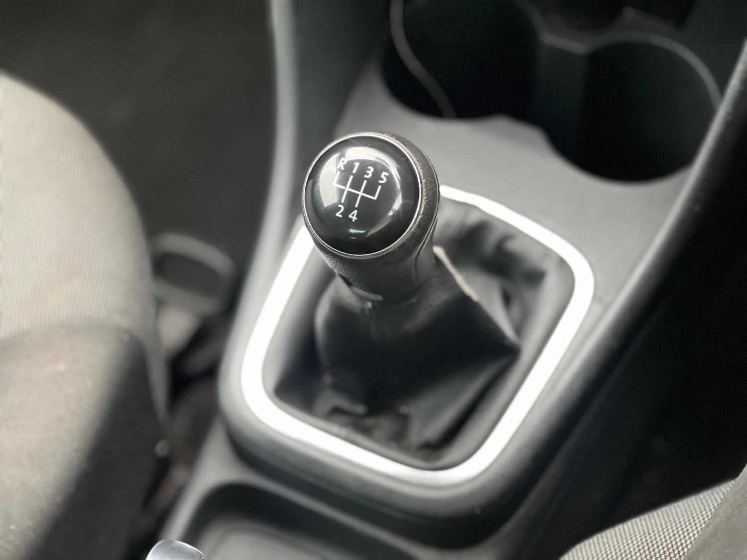 Used Volkswagen Polo 2014 for sale - 76765743: Photo 25