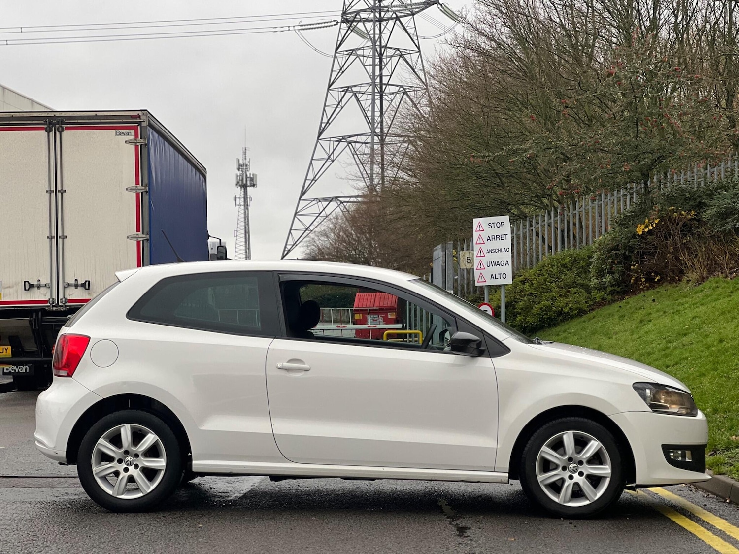 Used Volkswagen Polo 2014 for sale - 76765743: Photo 8