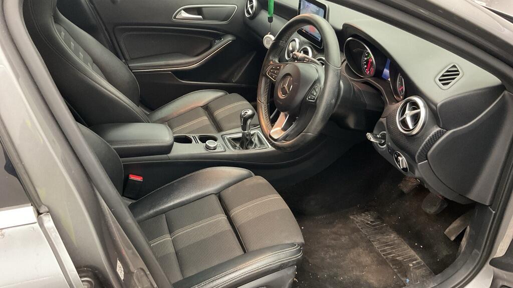 Used Mercedes-Benz A-Class 2018 for sale - 76633890: Photo 9