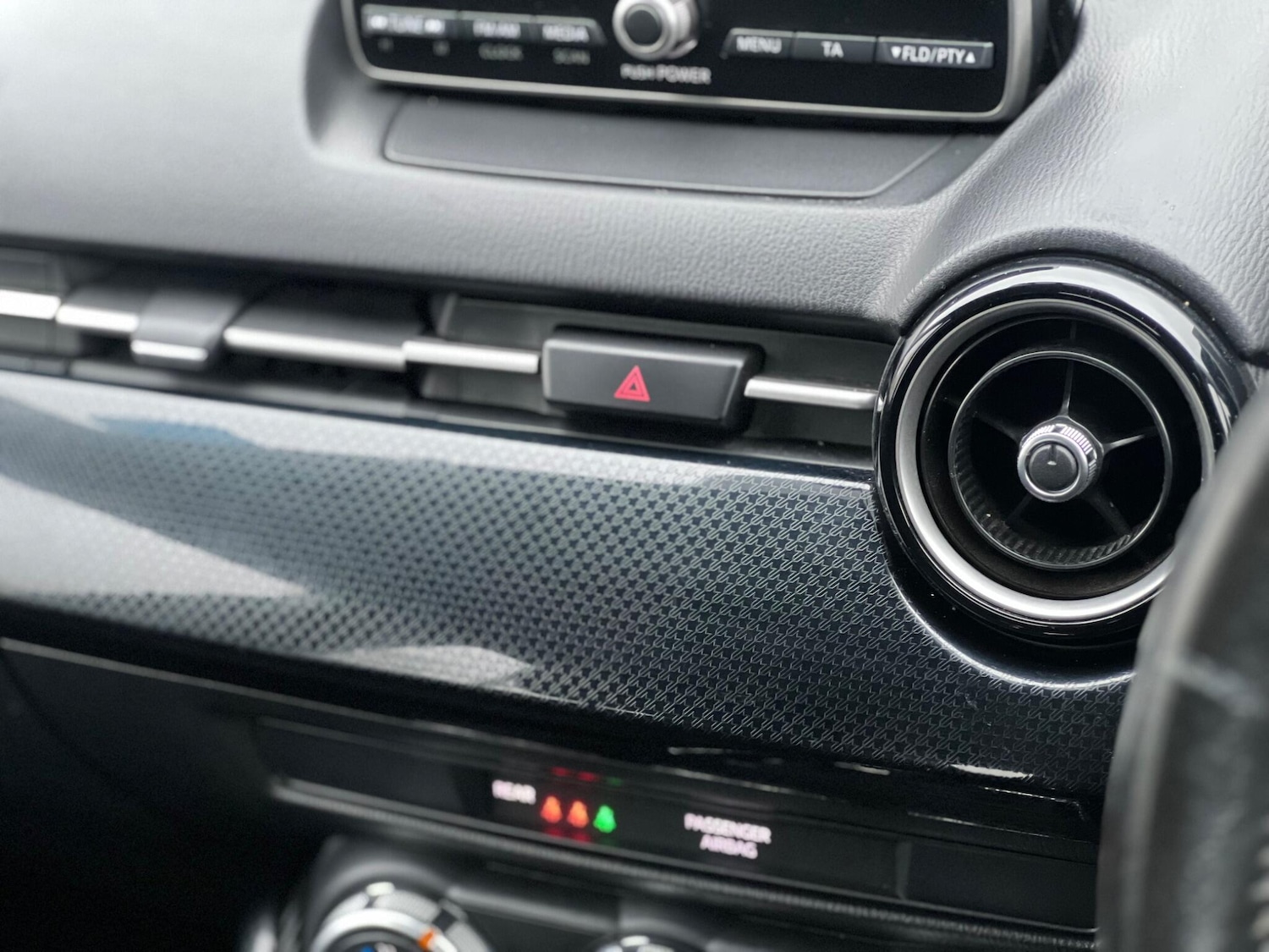 Used Mazda Mazda2 2018 for sale - 77255280: Photo 28