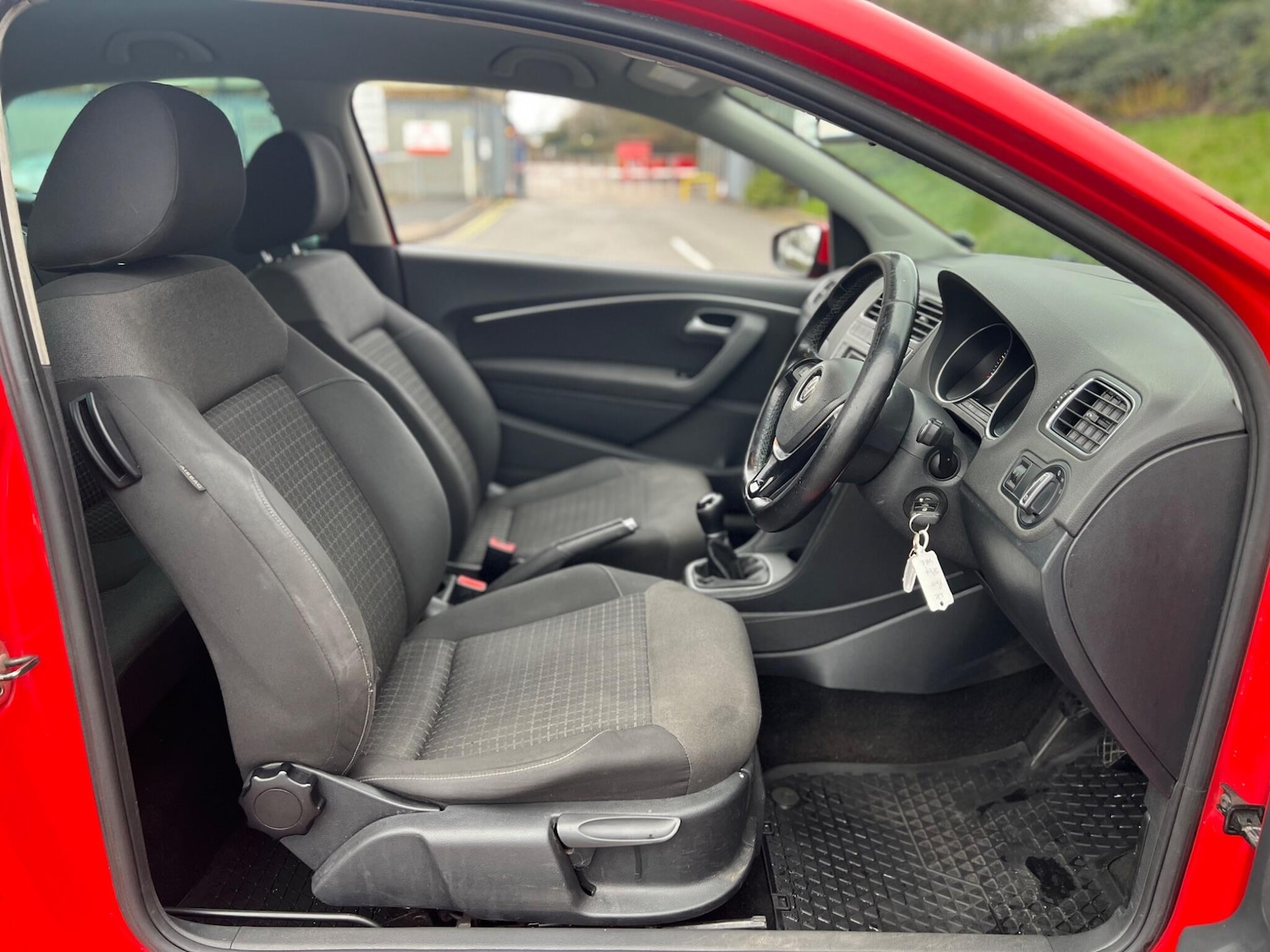 Used Volkswagen Polo 2014 for sale - 77586910: Photo 16