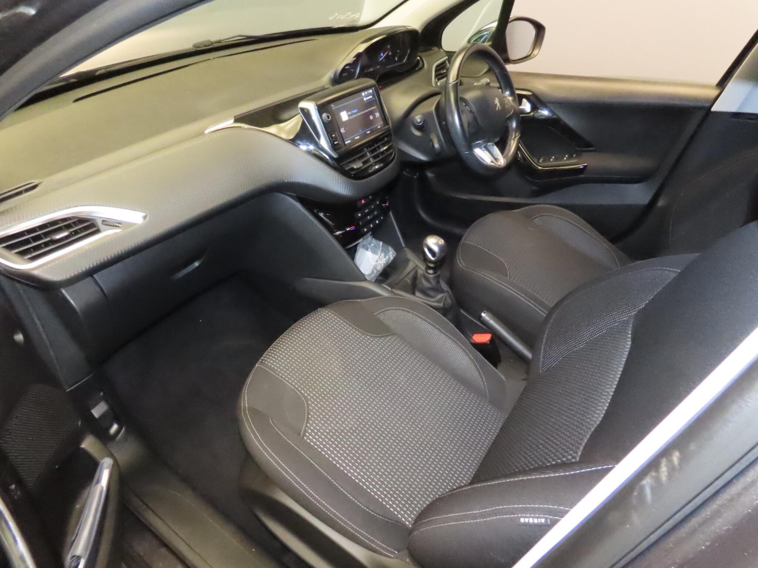 Used Peugeot 208 for sale - 77737446: Photo 4