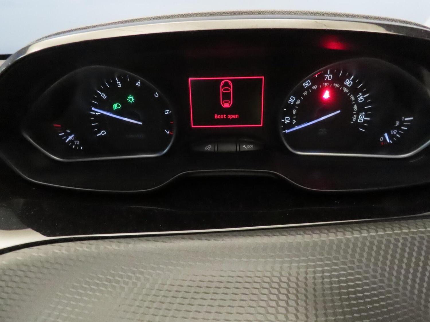 Used Peugeot 208 for sale - 77737446: Photo 5