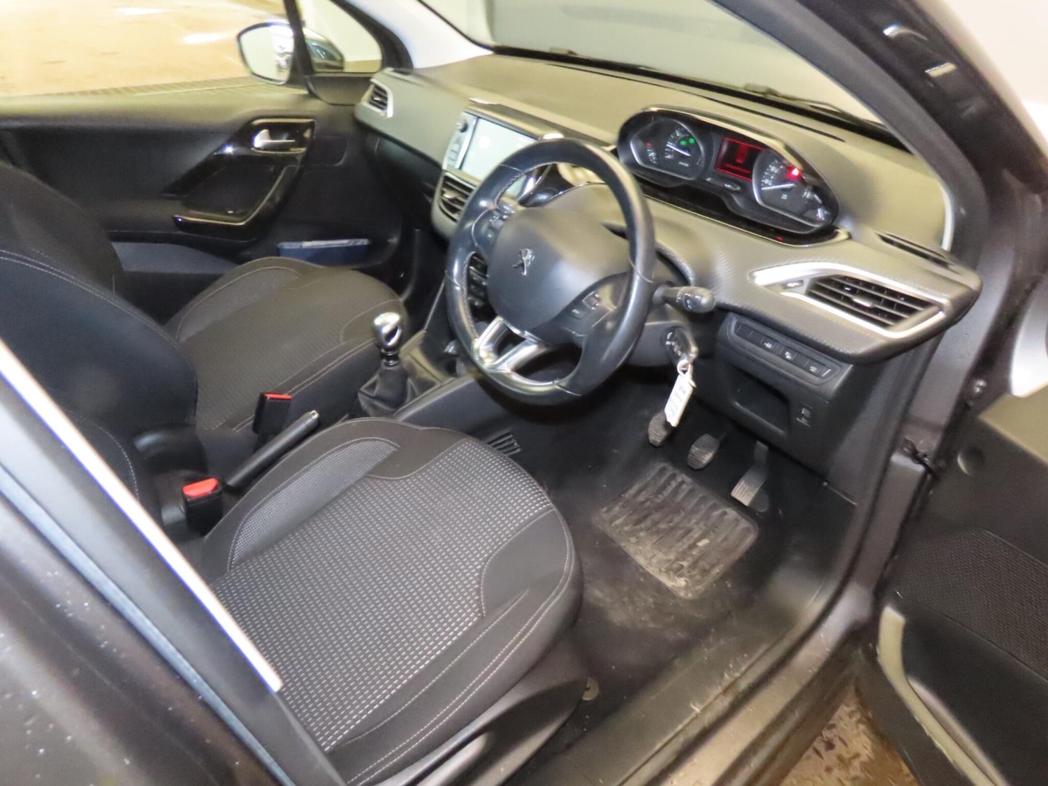 Used Peugeot 208 for sale - 77737446: Photo 6