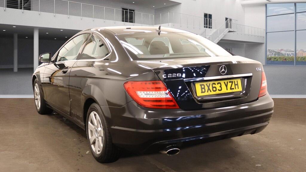 Used Mercedes-Benz C Class 2013 for sale - 76398436: Photo 3