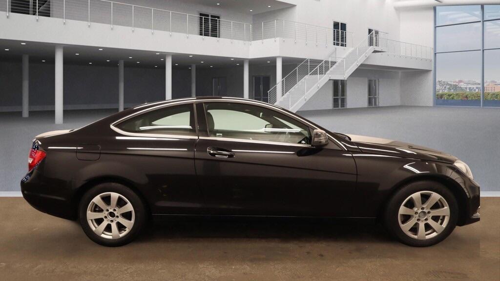 Used Mercedes-Benz C Class 2013 for sale - 76398436: Photo 5