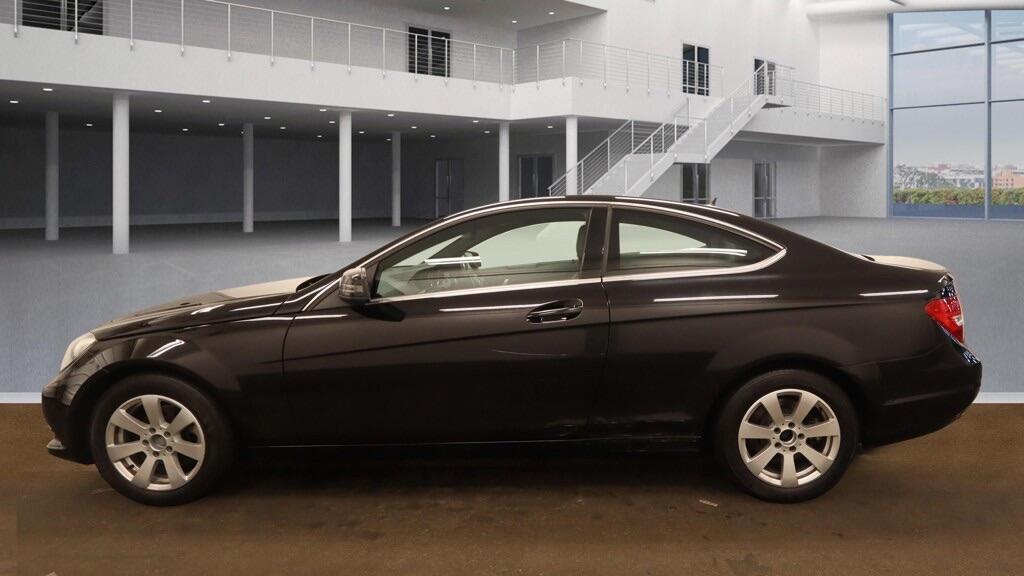 Used Mercedes-Benz C Class 2013 for sale - 76398436: Photo 6