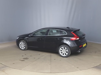 Used Volvo V40 2017 for sale - 78809506: Photo