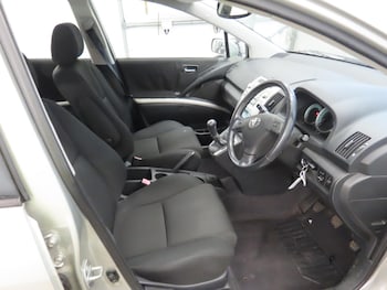 Used Toyota Corolla Verso 2006 for sale - 77977962: Photo