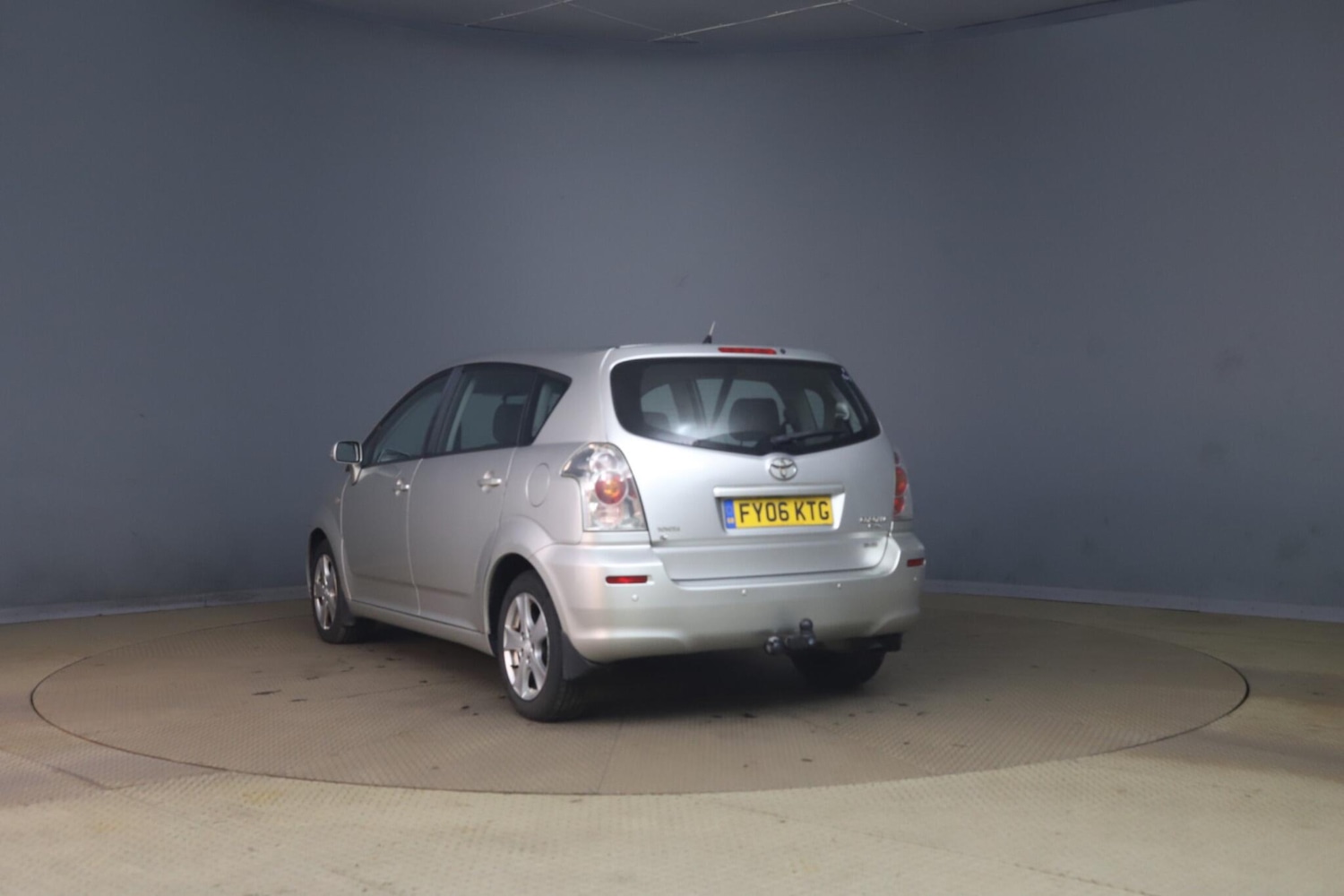 Used Toyota Corolla Verso 2006 for sale - 77977962: Photo 4