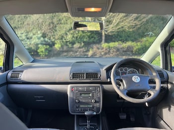 Used Volkswagen Sharan 2009 for sale - 77738730: Photo