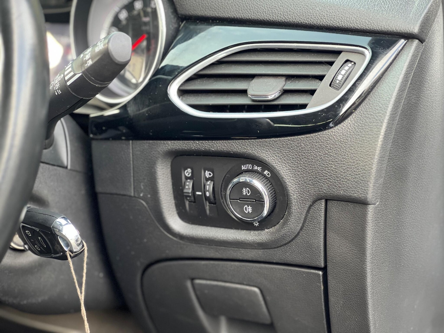 Used Vauxhall Astra 2016 for sale - 76645612: Photo 39