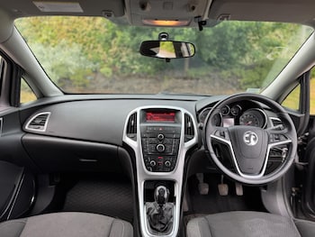 Used Vauxhall Astra 2012 for sale - 78751862: Photo