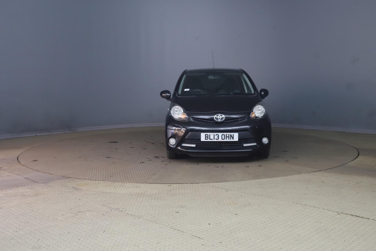 Used Toyota AYGO 2013 for sale - 77784536: Photo 2