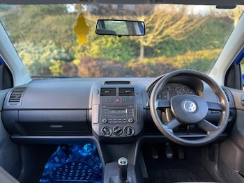 Used Volkswagen Polo 2005 for sale - 76620015: Photo