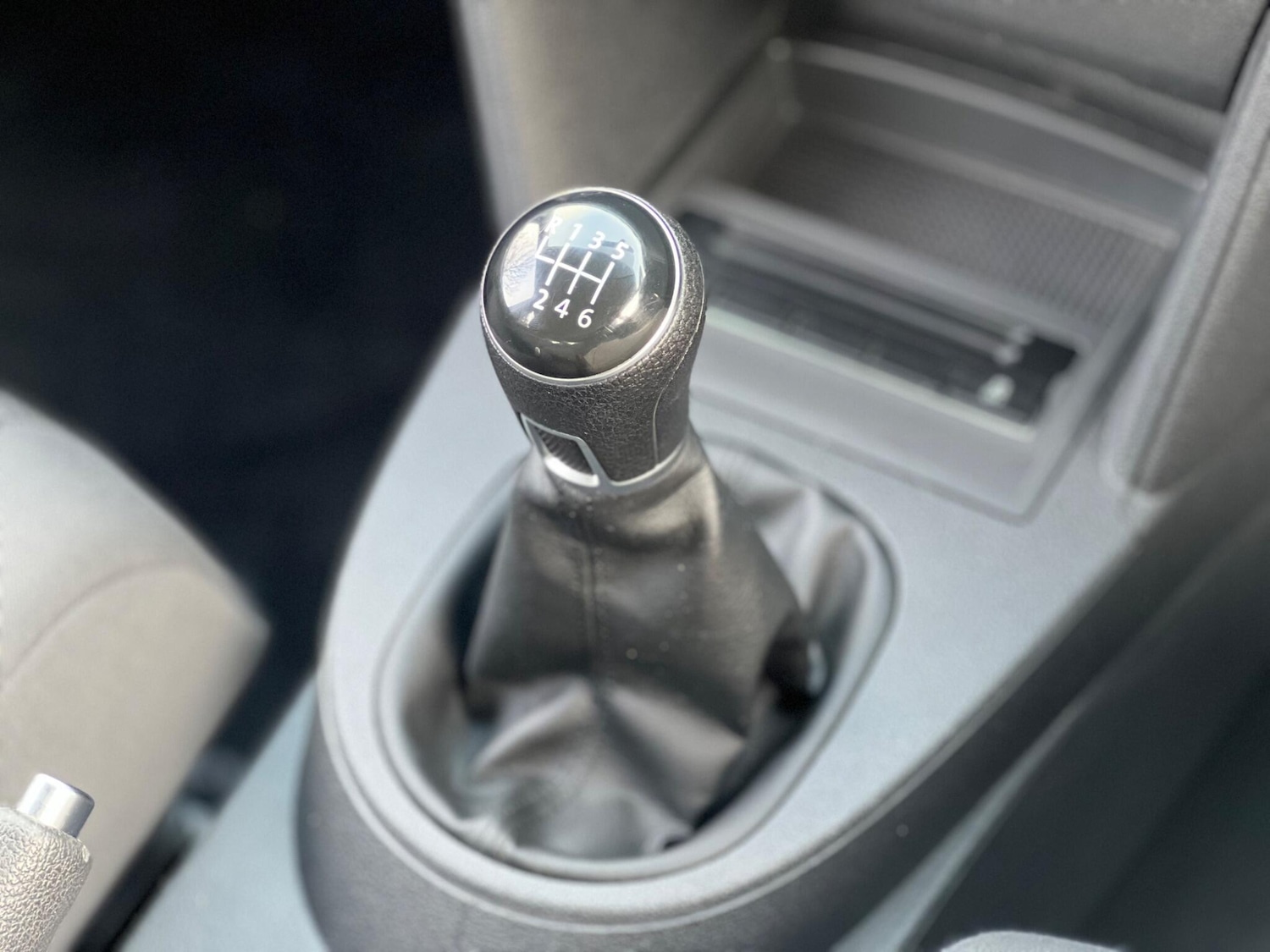 Used Volkswagen Touran 2013 for sale - 77229211: Photo 32