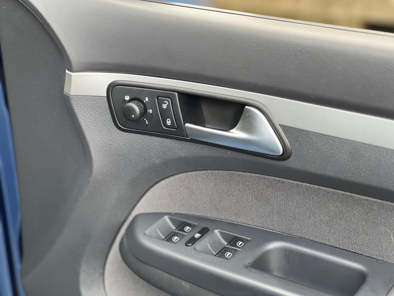 Used Volkswagen Touran 2013 for sale - 77229211: Photo 40