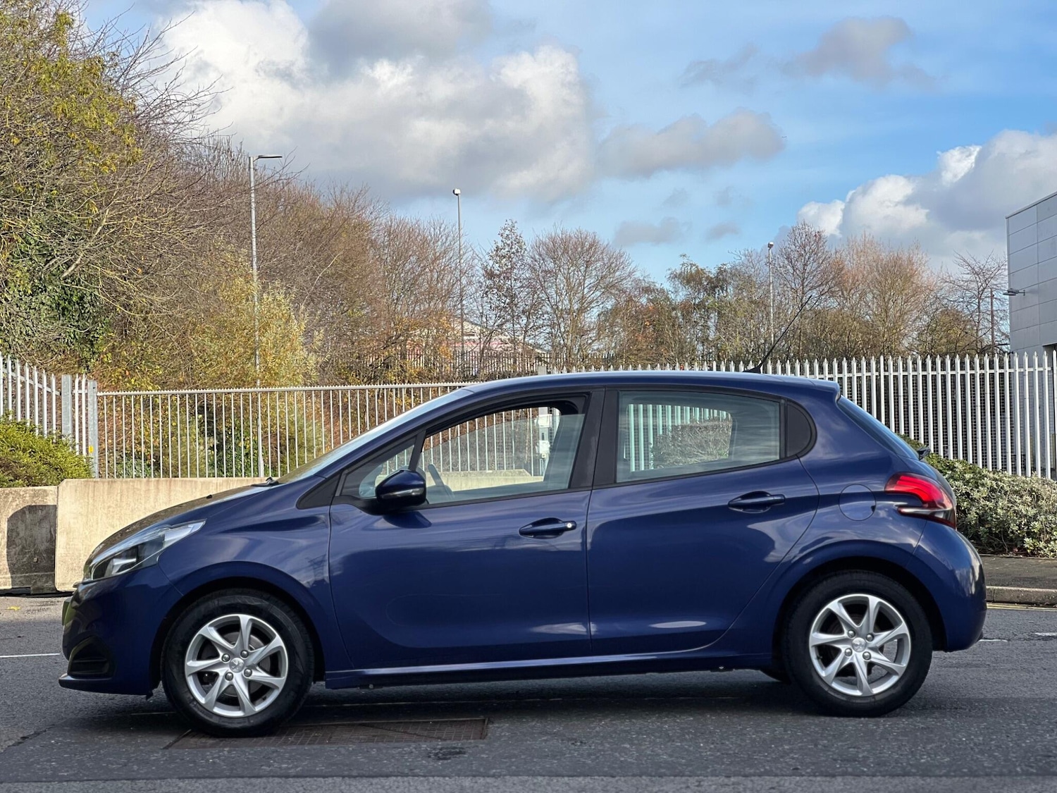Used Peugeot 208 2015 for sale - 76549063: Photo 14