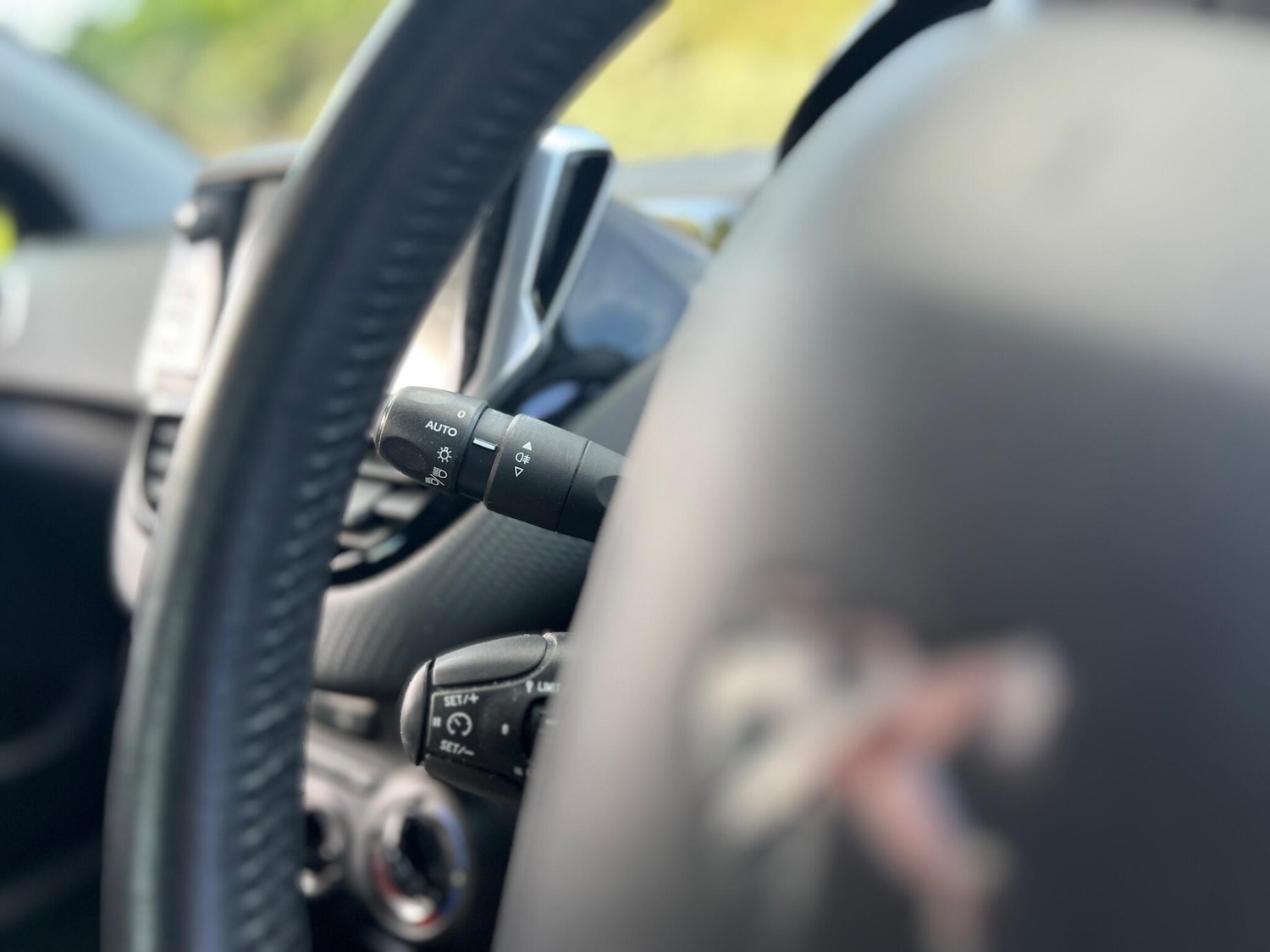 Used Peugeot 208 2015 for sale - 76549063: Photo 27