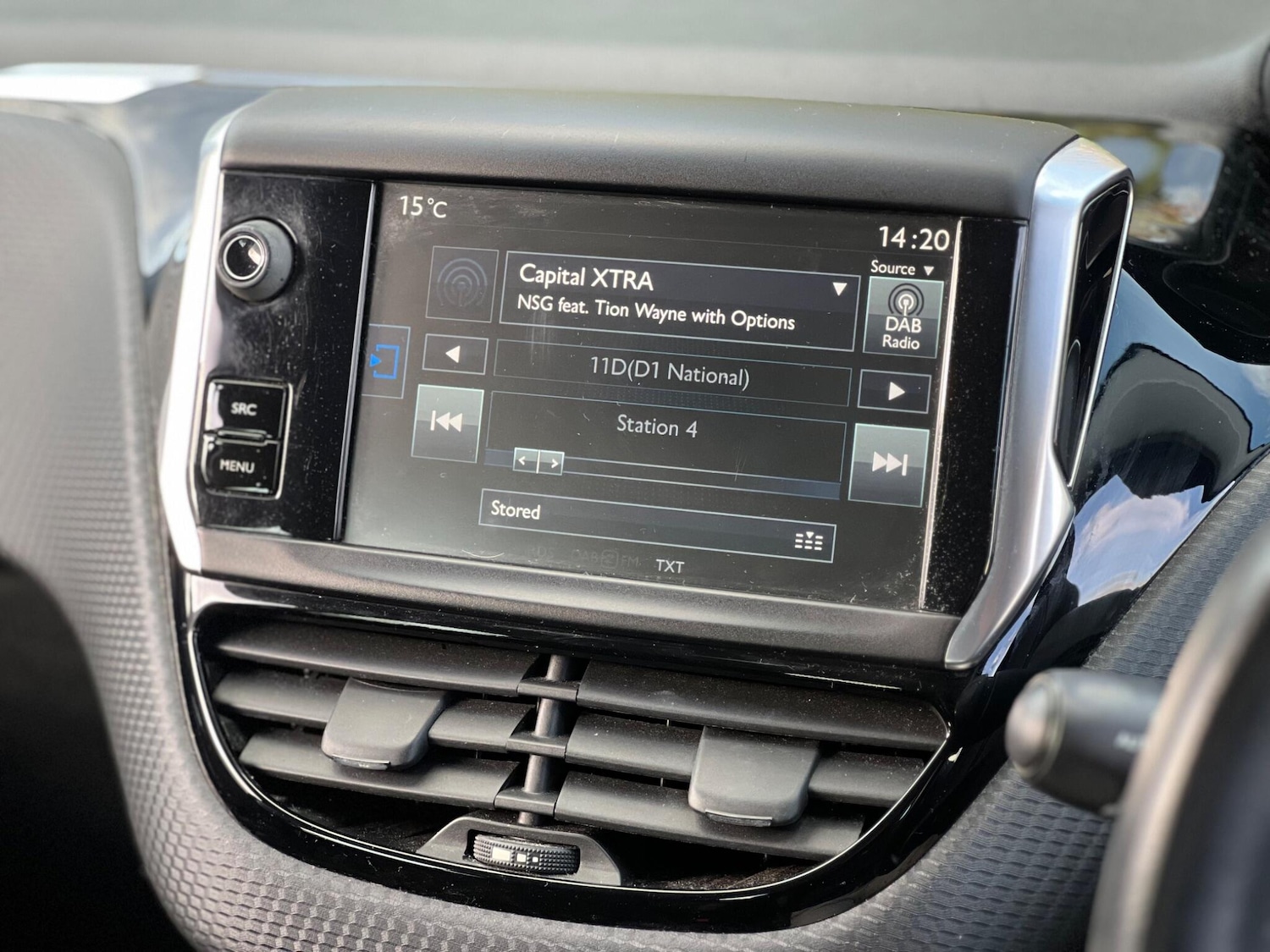 Used Peugeot 208 2015 for sale - 76549063: Photo 28