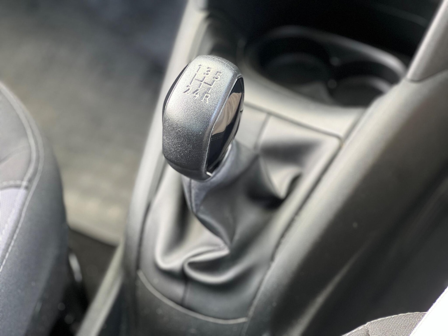 Used Peugeot 208 2015 for sale - 76549063: Photo 31