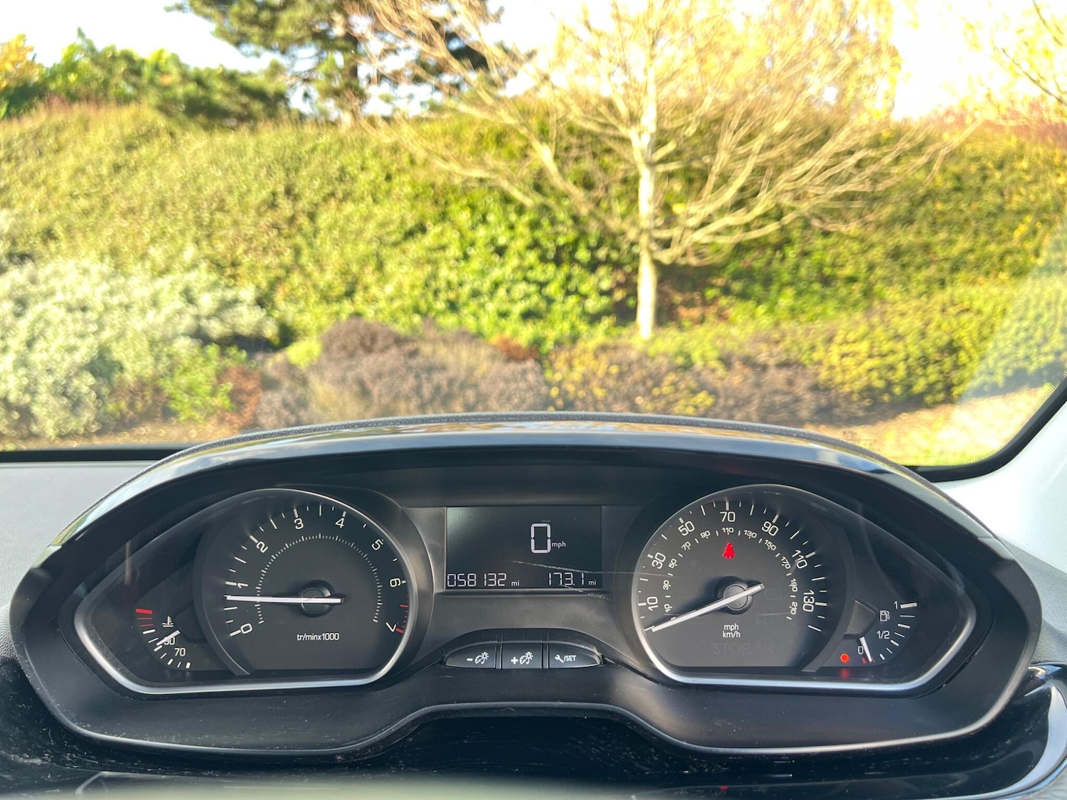 Used Peugeot 208 2015 for sale - 76549063: Photo 7