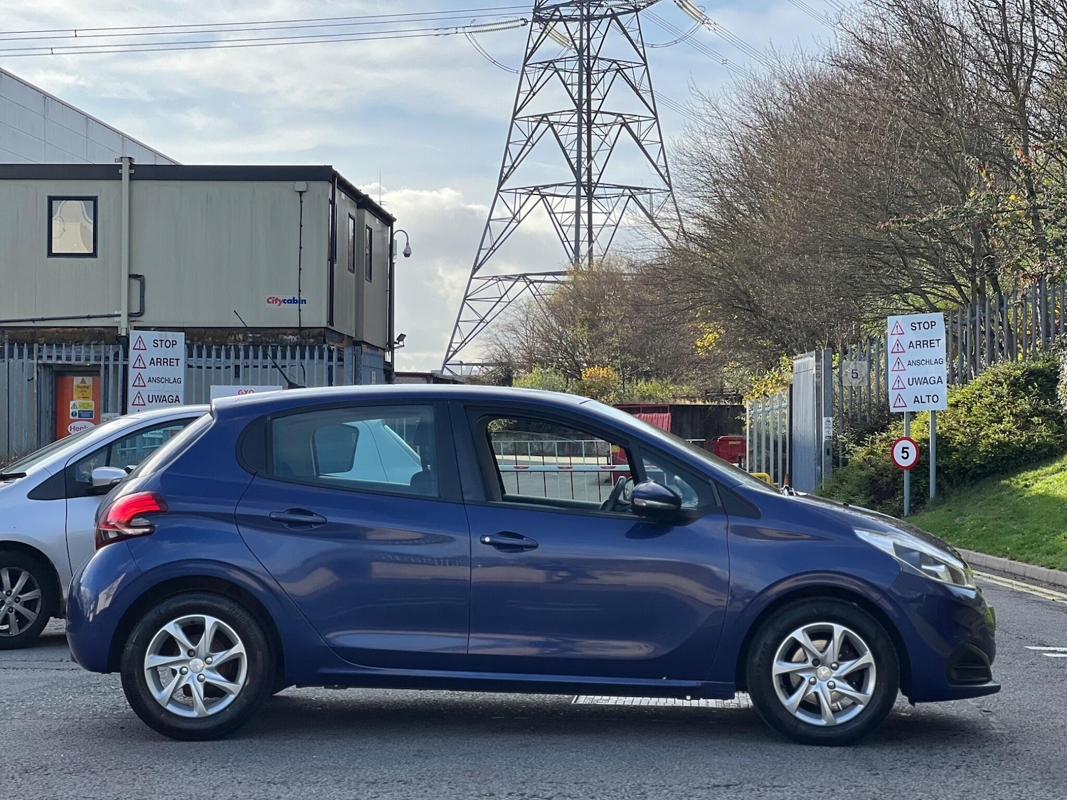 Used Peugeot 208 2015 for sale - 76549063: Photo 8